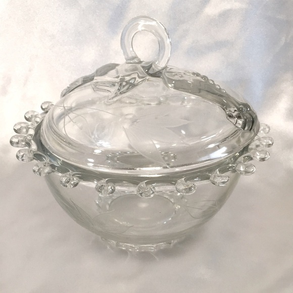 Vintage Heisy Clear Lariat Style Glass Crystal Bowl & Lid 8"x9" - Picture 1 of 9
